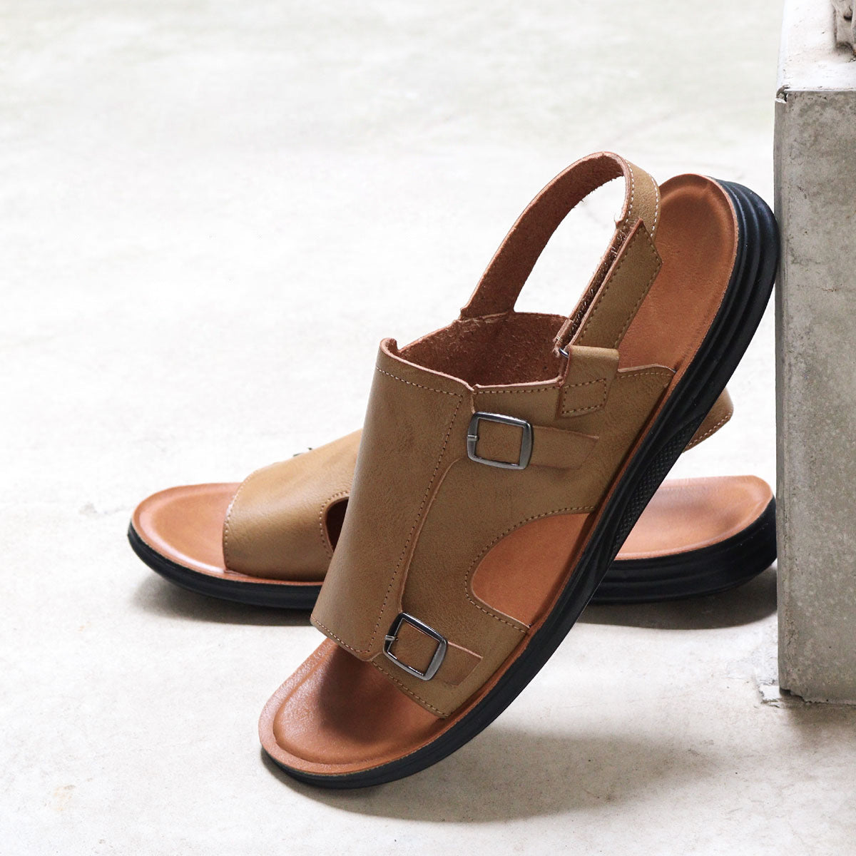 Wildking Herren Römisch inspirierte Sandalen mit weicher Sohle und atmungsaktivem Design 2407