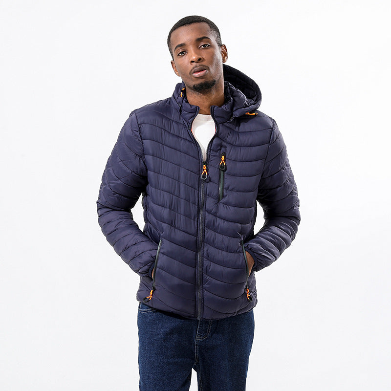 Wildking Herren Superleichte & Extra Flauschige Jacke mit Abnehmbarer Kapuze Q3015