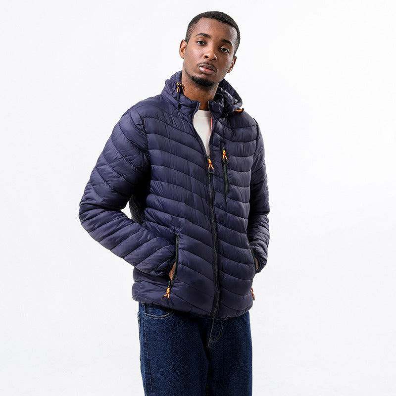 Wildking Herren Superleichte & Extra Flauschige Jacke mit Abnehmbarer Kapuze Q3015