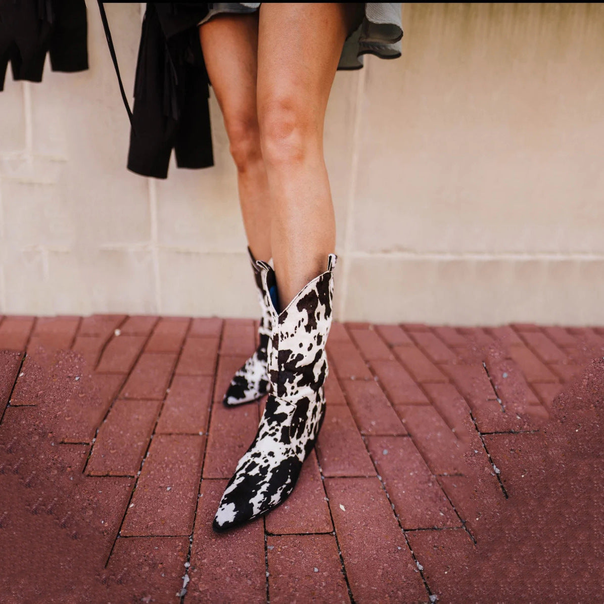 Wildking Damen Stiefel C04 – Blockabsatz & spitze Zehen mit Kuhfell-Muster