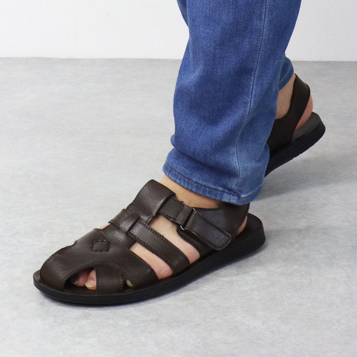 Wildking Herren Römisch inspirierte Sandalen mit weicher Sohle und atmungsaktivem Design 2410