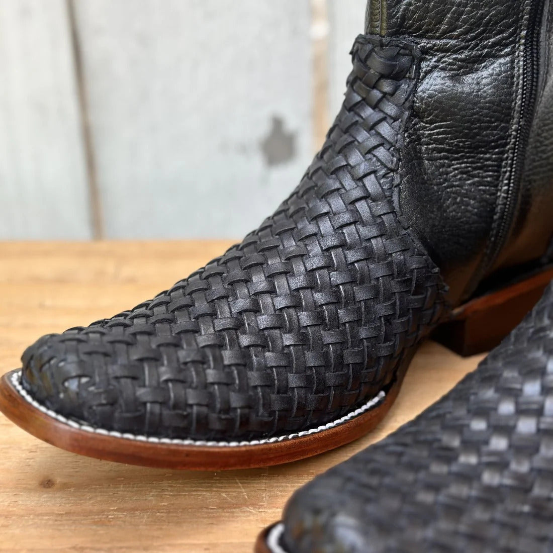 Wildking Herren Vintage Cowboy-Stiefel mit geflochtenem Design und eckiger Spitze B5004